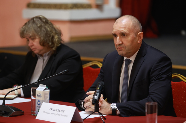 Радев с апел: Институциите да се задействат срещу политическото и олигархично влияние върху съдебната власт